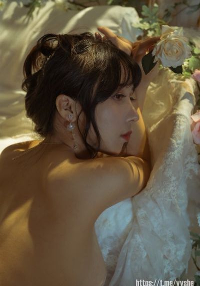 被老板抱到会议室调教